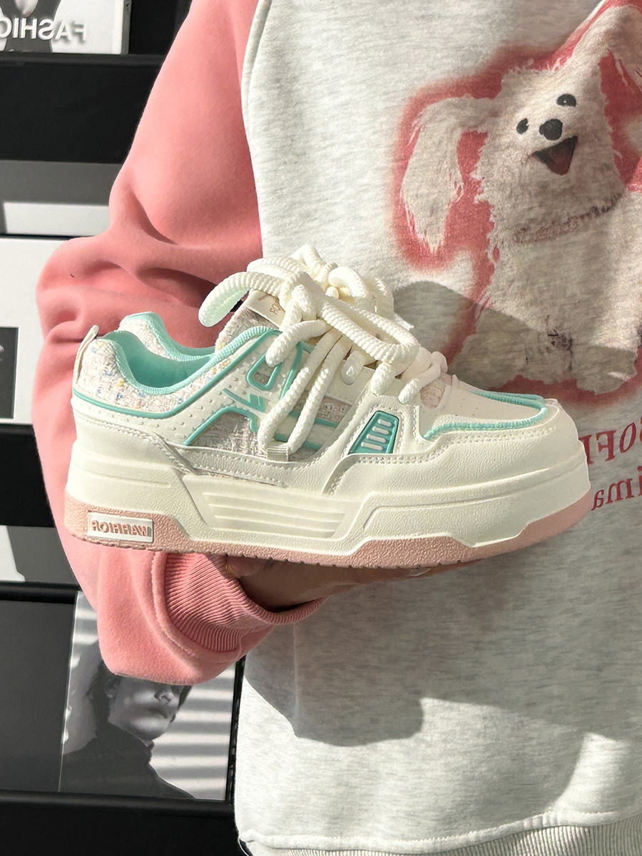 Women's White Thick-Soled Sneakers - Breathable Casual Skate Shoes for Spring Summer - Versatile Niche Fashion Footwear Women's White Thick-Soled Sneakers - Breathable Casual Skate Shoes for Spring Summer - Versatile Niche Fashion Footwear