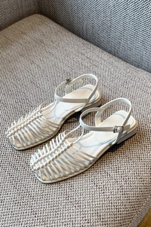 Women's Woven Closed-Toe Sandals 2025 Summer Korean Style Breathable Hollow Roman Commuter Shoes for Versatile Fashion