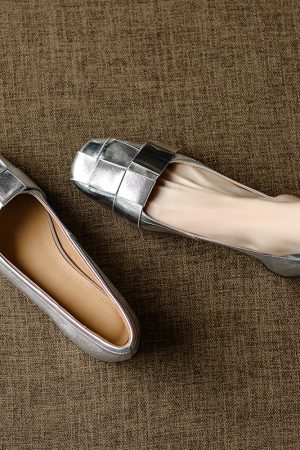 Woven Square-Toe Slip-On Flat Shoes for Women â€“ Slimming Design, Shallow Mouth Style, Trendy Italian Aesthetic, Perfect for Everyday Wear