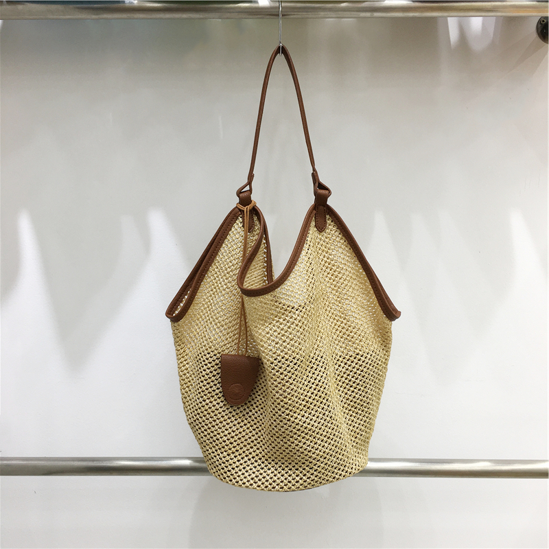 Woven Straw Tote Bag for Summer 2025 - Large Capacity Casual Shoulder Bag for Vacation and Everyday Use Woven Straw Tote Bag for Summer 2025 - Large Capacity Casual Shoulder Bag for Vacation and Everyday Use
