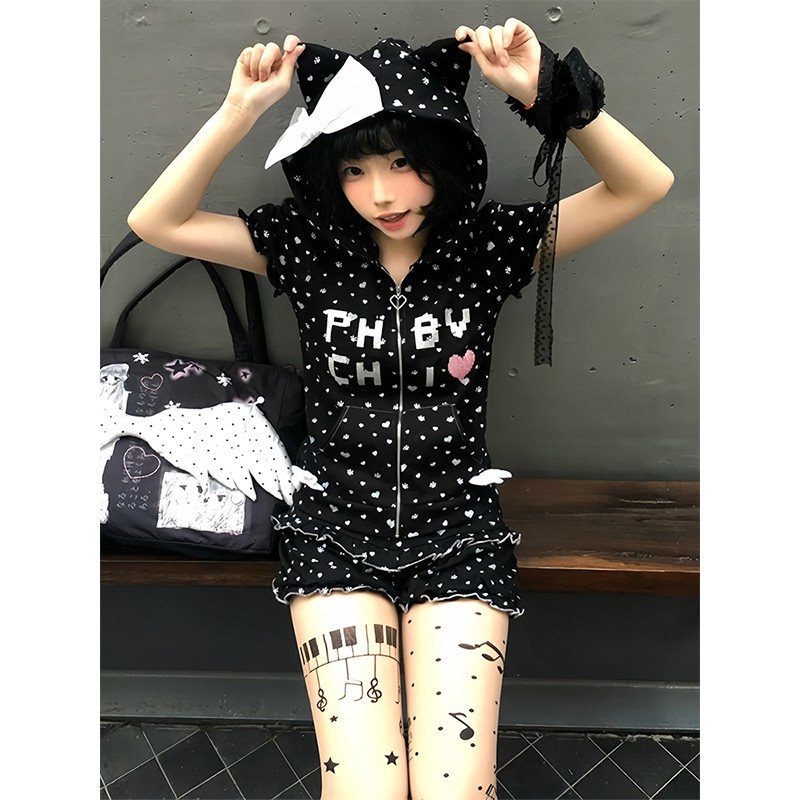 Y2K Bubble Sleeve Hooded T-Shirt and Shorts Set for Women - Trendy Summer Subculture Look Y2K Bubble Sleeve Hooded T-Shirt and Shorts Set for Women - Trendy Summer Subculture Look