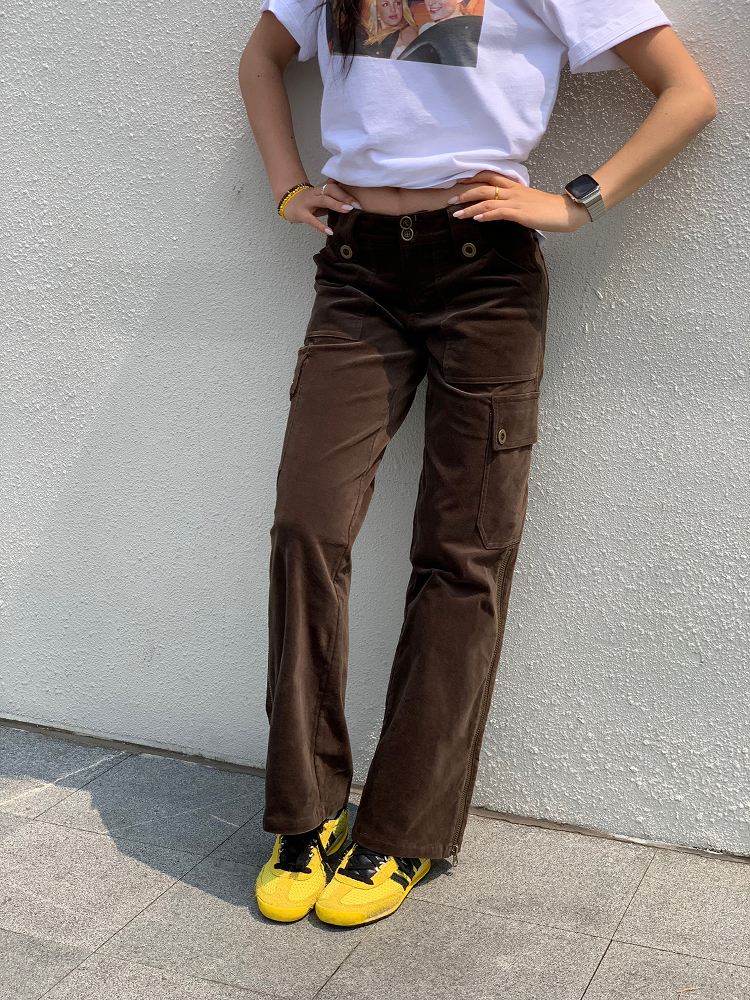 Y2K Cargo Pants with Zipper in Brown and Green - Towel Elastic Material, Trendy Waist-to-Hip Ratio, Urban Street Style Y2K Cargo Pants with Zipper in Brown and Green - Towel Elastic Material, Trendy Waist-to-Hip Ratio, Urban Street Style