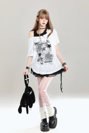 Y2K Style Off-Shoulder Short Sleeve T-Shirt for Women - Loose Fit Two-Piece Summer Top with Slanted Shoulder Design