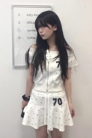 Y2K Summer Star Print Off-Shoulder Top & Slim-Fit Skirt Two-Piece Sports Suit for Women - American Style Sweet & Spicy Look